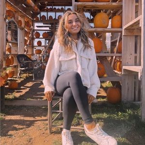 Meet your Posher, Gina